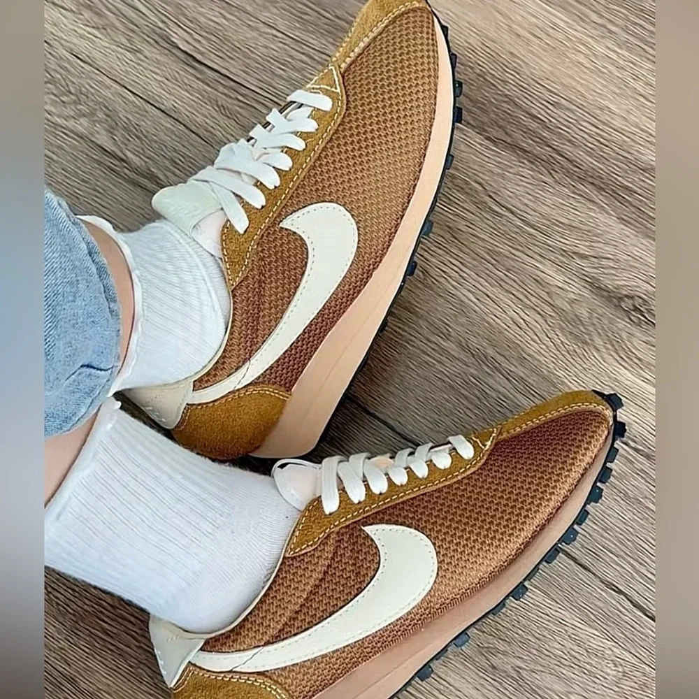 𝐍𝐈𝐊𝐄 LD’s 1000 sneakers men’s 7.5 or women’s 9 in brown - Picture 1 of 9